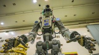 Руският космически кораб "Союз МС-14" с робота Фьодор не успя да се скачи с МКС