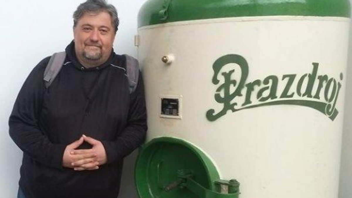 Постепенно ще си отидат свикналите на безогледна консумация, според политолога Явор Сидеров