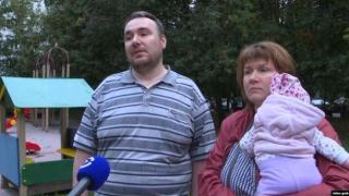 "Първо ще изядат по-активните, после..." Как се отнемат три деца от родителите им