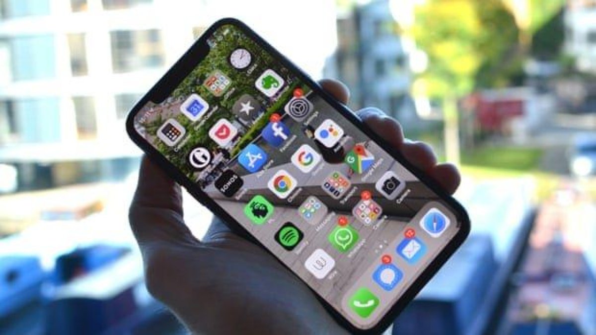 Google разкри хакерски атаки срещу хиляди потребители на iPhone