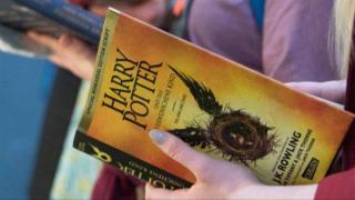 Свещеник забрани книгите за Хари Потър заради опасност от призоваване на зли духове