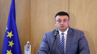 Младен Маринов за голите снимки: Няма искане, иначе ще направим проверка