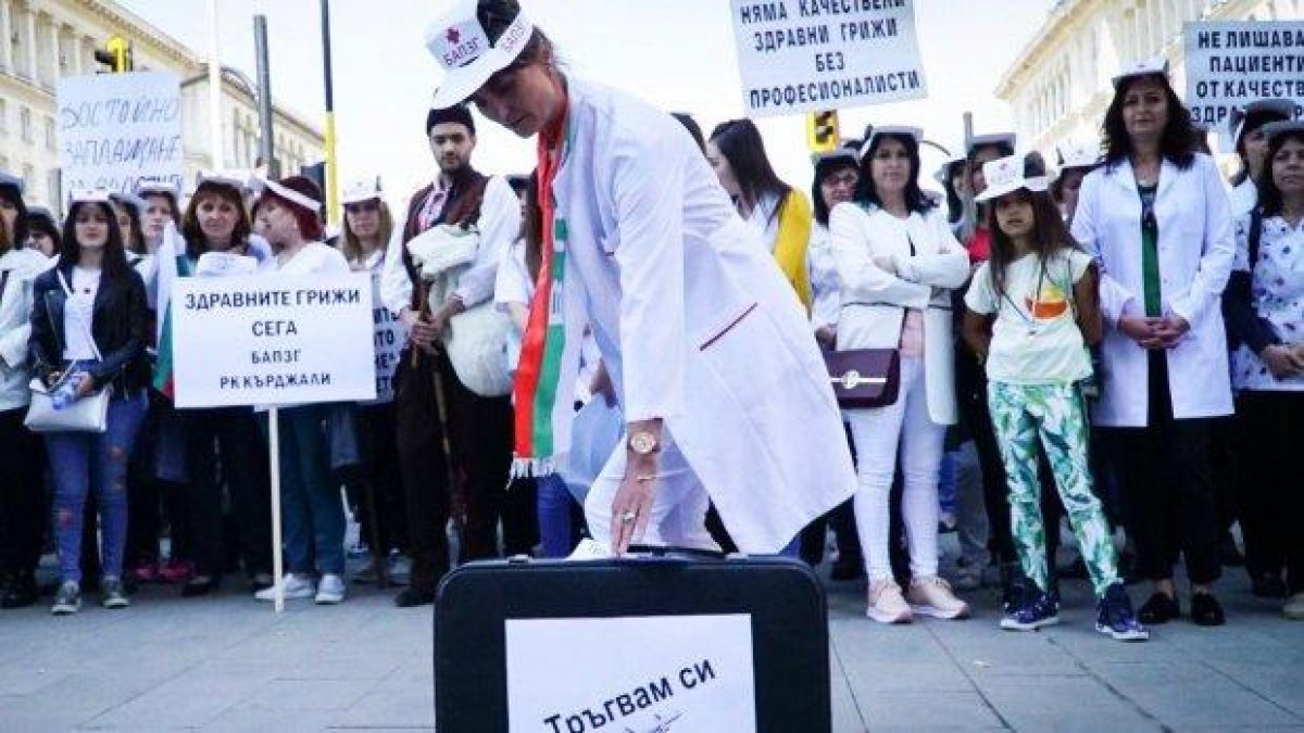 Медицинските сестри излизат на национален протест днес