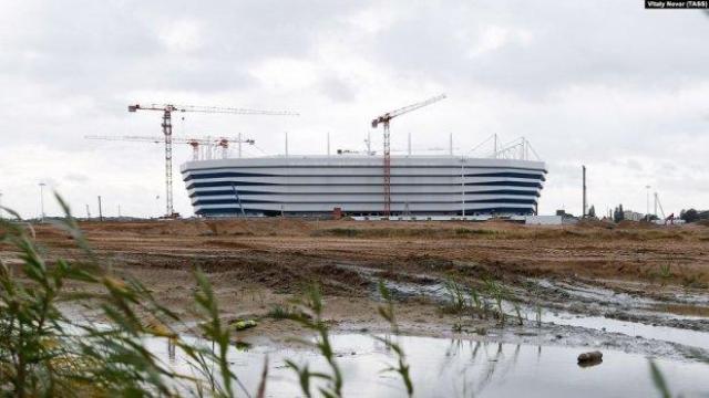"Гениалната кражба". Как потъва чисто нов стадион, построен за световното по футбол в Русия