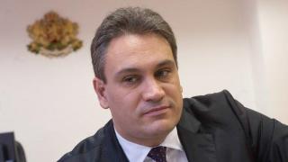 Бившият шеф на КПКОНПИ май забрави, че е назначен за консул във Валенсия