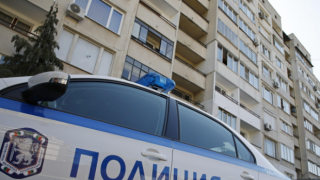 Продължава барикадата на въоръжения мъж в „Овча купел“ (видео и снимки)
