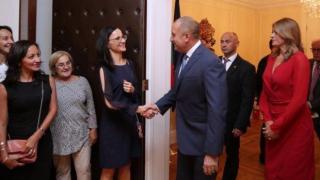 Румен Радев към сънародници в САЩ: Върнете се в България