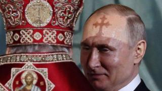 Руски свещеници се вдигнаха на безпрецедентен протест срещу Путин