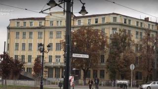 "Мокрите дела" на Партията. Какво има под опаковката на един адрес от "Лъвов мост"