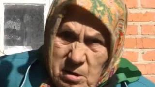Млад украинец се ожени за 81-годишната си братовчедка, за да не го вземат в казармата