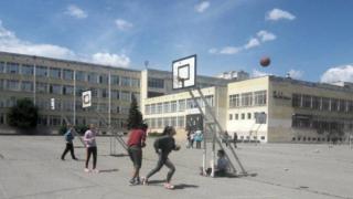 България е сред водещите страни в ЕС по отпаднали от училище деца