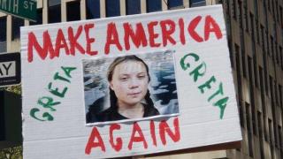 Фенове на Грета Тунберг започнаха да продават шапки "Make America Greta Again" (снимки)
