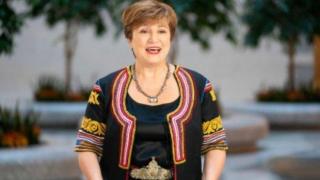 Кристалина Георгиева облече народна носия за МВФ