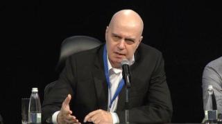 Трифонов vs. Герджиков: Няма такъв закон, който да не позволи "Няма такава държава"