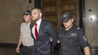 Джок Полфрийман има паспорт, но остава затворен до окончателното решение на съда