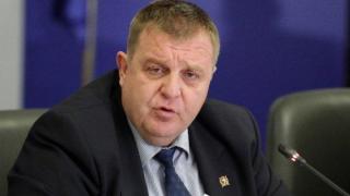 Каракачанов сравни екозащитниците с футболните хулигани (видео)