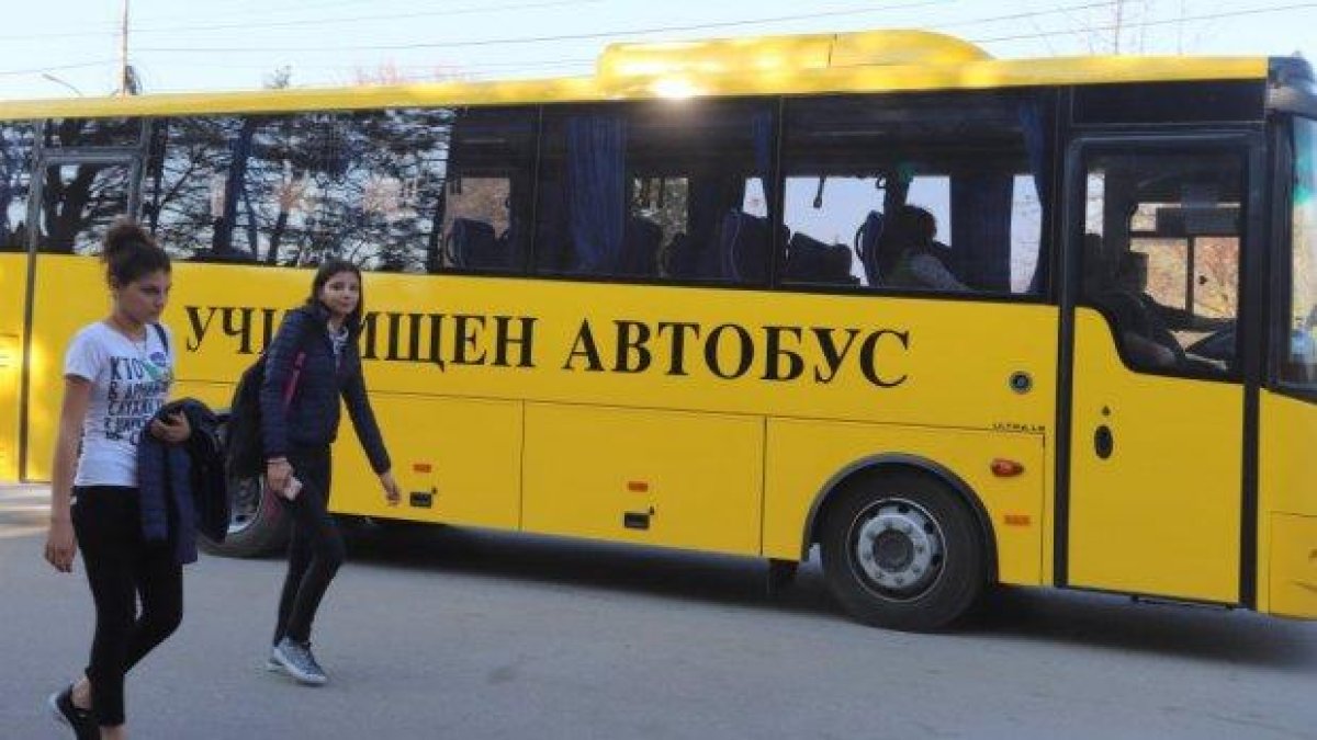 Хванаха пиян шофьор на автобус, тръгнал да кара деца на екскурзия