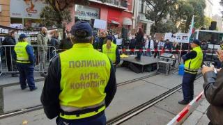 Избират главен прокурор, центърът на София е блокиран от протестиращи и контрапротестиращи (видео и снимки)