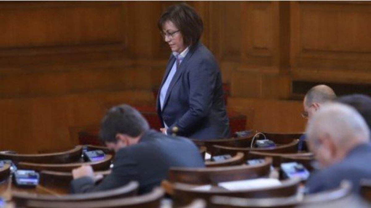 Корнелия Нинова не смята да подава оставка при лош резултат от изборите