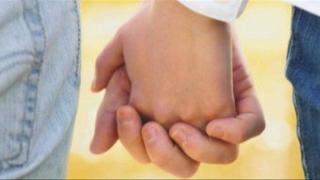 Жена срещна случйано бившия си приятел, когото смятала за умрял