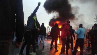 Над 100 убити в кървавите протести в Иран. Защо знаем толкова малко за тях?