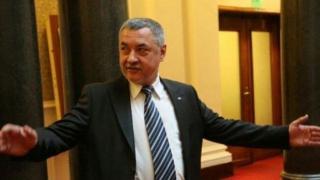 Валери Симеонов се оплака, че не било справедливо да го изкарват обществен враг номер 1