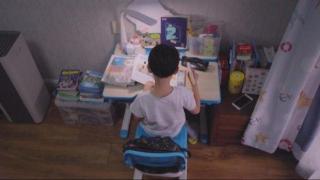 Учене до припадък: китайските деца учат по 12 часа на ден (видео)