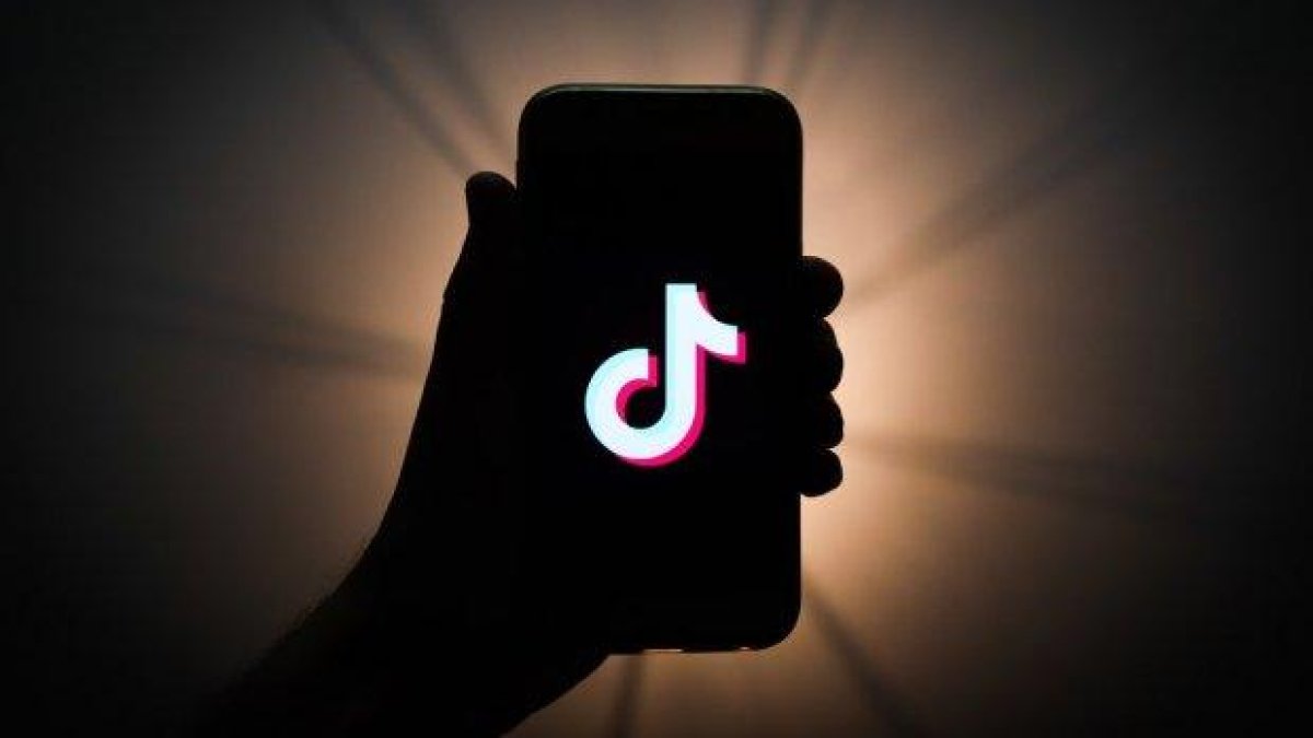 Обвиниха компанията майка на "TikTok", че събира личните данни на деца