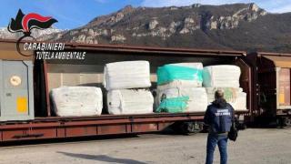 Италианската полиция хвана 815 тона незаконен боклук, тръгнал за България (видео)