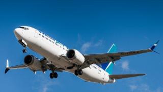 "Боинг 737 Max" е оставен да лети, дори след като регулатор е установил сериозен риск от катастрофа
