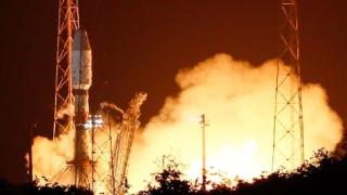 Европейската космическа агенция изстреля успешно сателита &quot;Хеопс&quot;, който ще изучава далечни планети