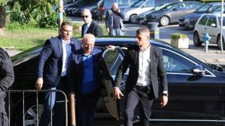 Охраната на Пеевски и Доган от НСО се извършвала по доста необичайни правила (видео)