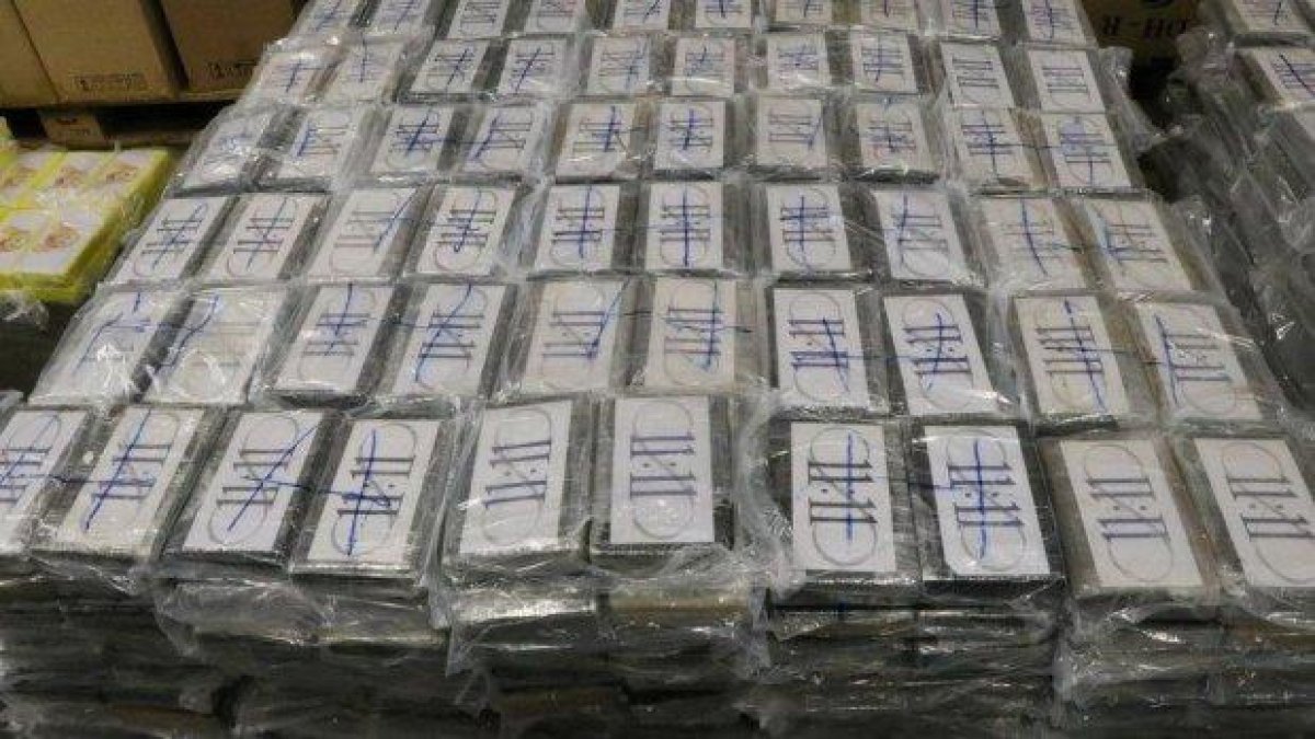 Хванаха 6 тона кокаин за 1,3 милиарда долара в Уругвай (снимки)