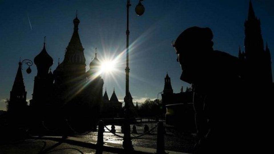 Москва посреща с изкуствен сняг най-топлата нова година от 1886 година насам