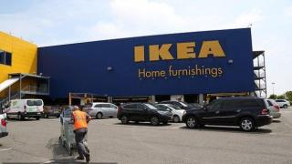 IKEA ще плати 46 милиона обезщетение заради фатален инцидент с преобърнат шкаф върху малко дете