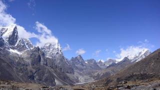 Заради глобалното затопляне трева и храсти изникнаха около Еверест