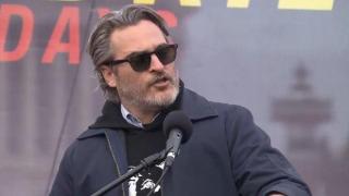 Арестуваха Хоакин Финикс на протест срещу изменението на климата