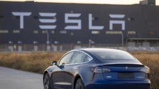 Колите на Tesla скоро ще могат да разговарят с пешеходците (видео)