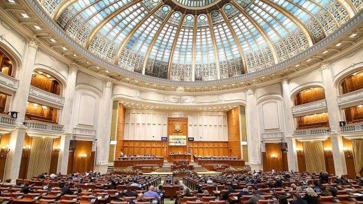 Правителството на Румъния падна след вот на недоверие