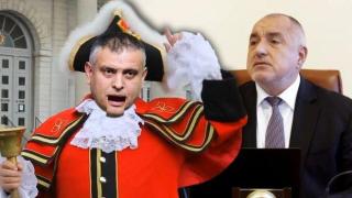 Как шефът на АПИ се превърна в глашатай след хокането от Борисов (видео)