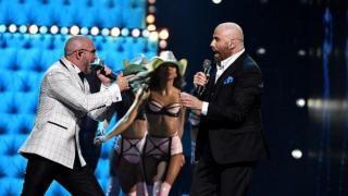 Джон Траволта пее в дует с рапъра Питбул (видео и снимки)