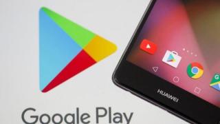 Google официално предупреди собствениците на устройства Huawei да не инсталират приложенията ѝ