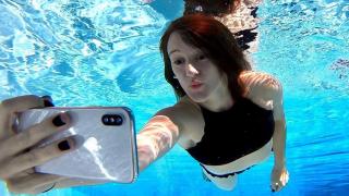 Apple създаде напълно водоусточив дисплей, който ще работи дори под душа