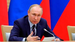 На избори в Русия - не можеш да гласуваш срещу Путин, но можеш да спечелиш кола