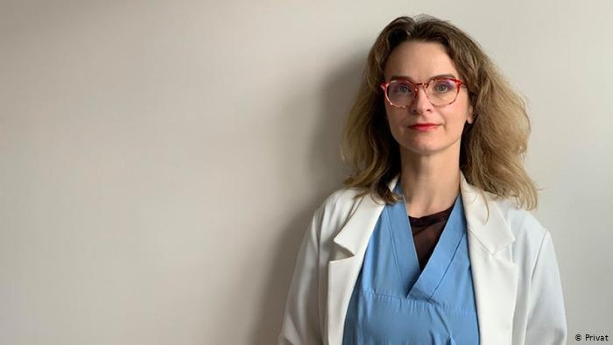 Българска лекарка в Испания за коронавируса: "Никога не сме преживявали такъв ужас. Във война сме."