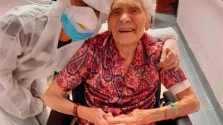 104-годишна жена, оцеляла от испанския грип, стана най-възрастният човек, преборил коронавируса