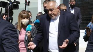 Борисов: До полунощ ще направим задължително носенето на маски навън