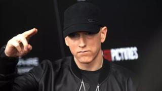 Еминем отбеляза 12 години, откакто е чист от дрогата (снимки)