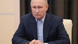 Доверието към Путин пада, докато коронавирусът върлува в Русия