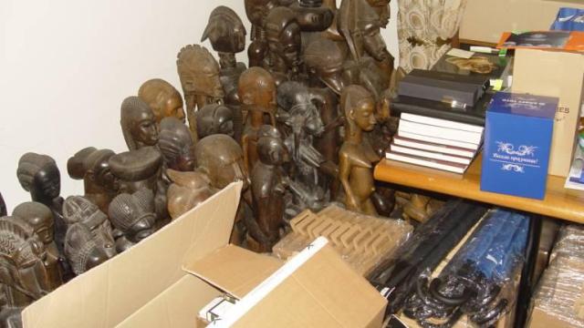България предлага антиките на Божков на чужди държави